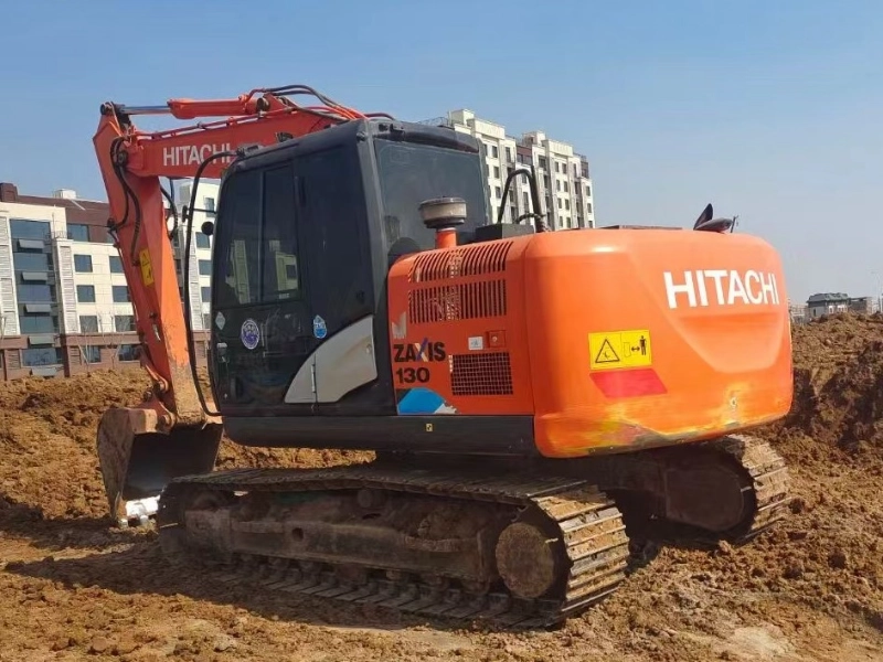 Used Hitachi130 excavator1